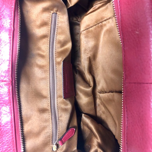 💯% Authentic COACH Red Leather Handbag - Picture 4 of 6